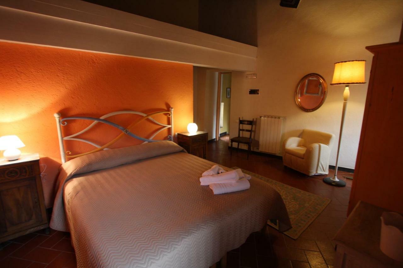 Borgo Di Codeglia - Country Rooms Рикко-дель-Гольфо-ді-Спеція Екстер'єр фото